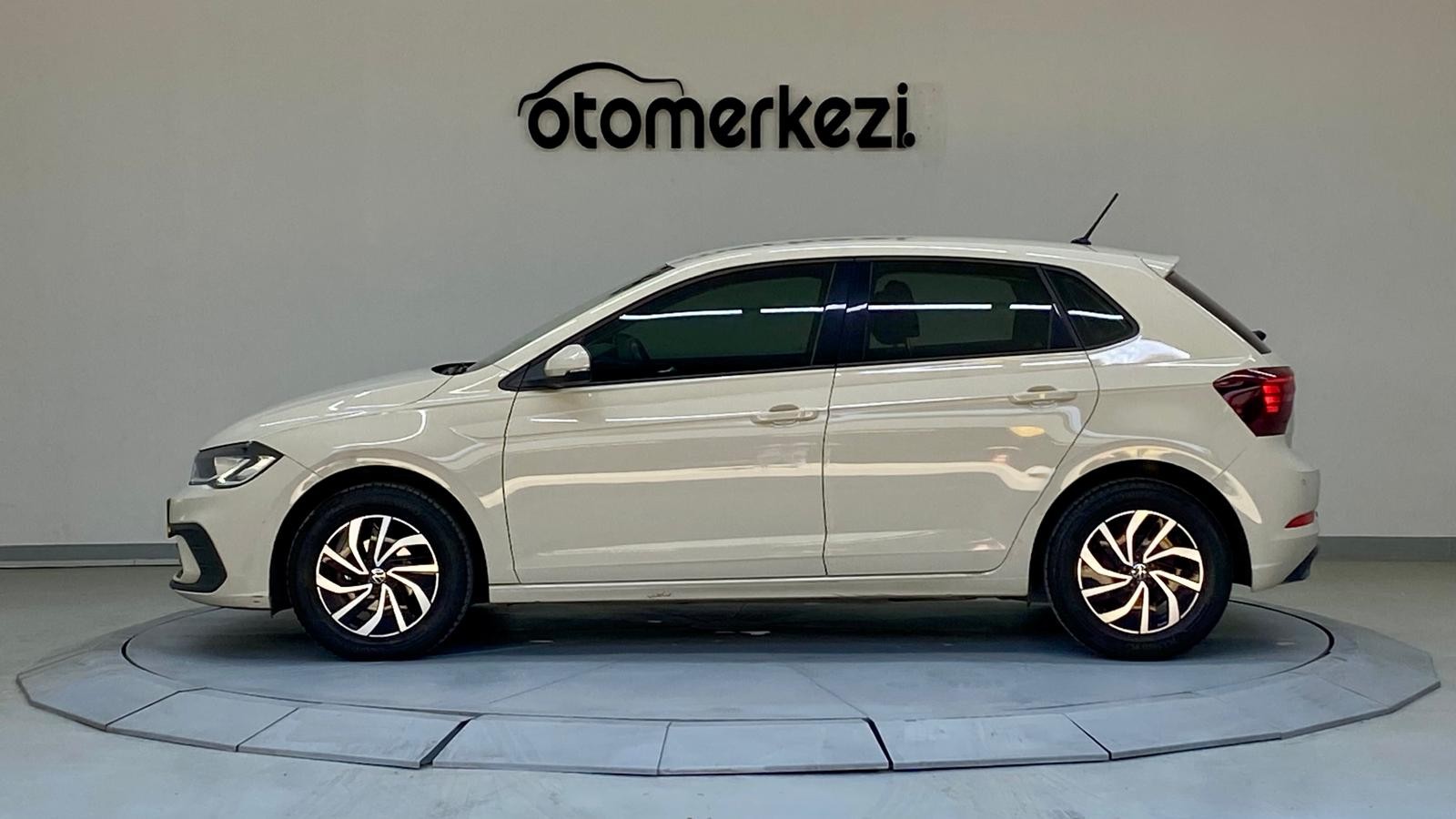 VOLKSWAGEN POLO 27